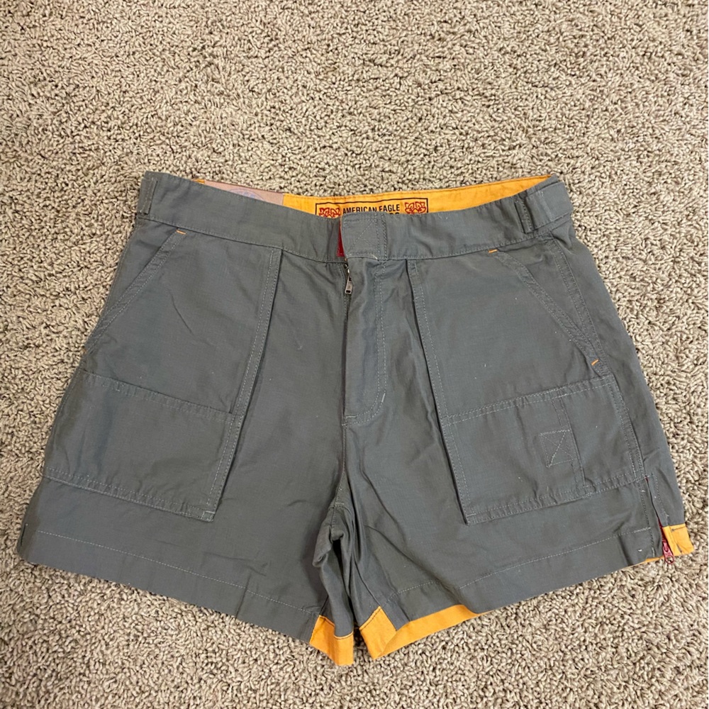 American Eagle Outfitters Women’s Shorts Size 4 Green Camp NWT
